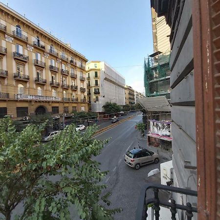 Dormire A Napoli Centro Holiday House Casa Vacanza 外观 照片