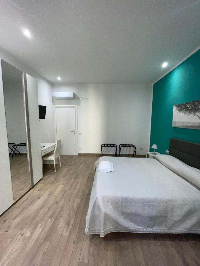 Dormire A Napoli Centro Holiday House Casa Vacanza 外观 照片