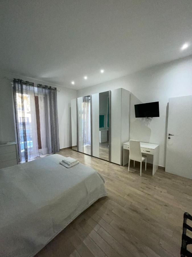 Dormire A Napoli Centro Holiday House Casa Vacanza 外观 照片