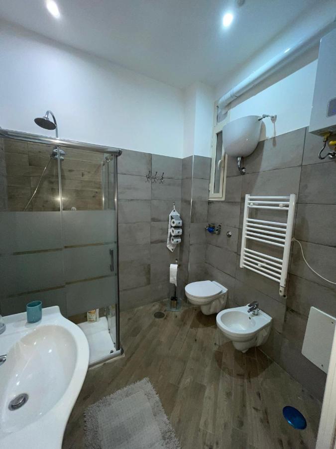Dormire A Napoli Centro Holiday House Casa Vacanza 外观 照片