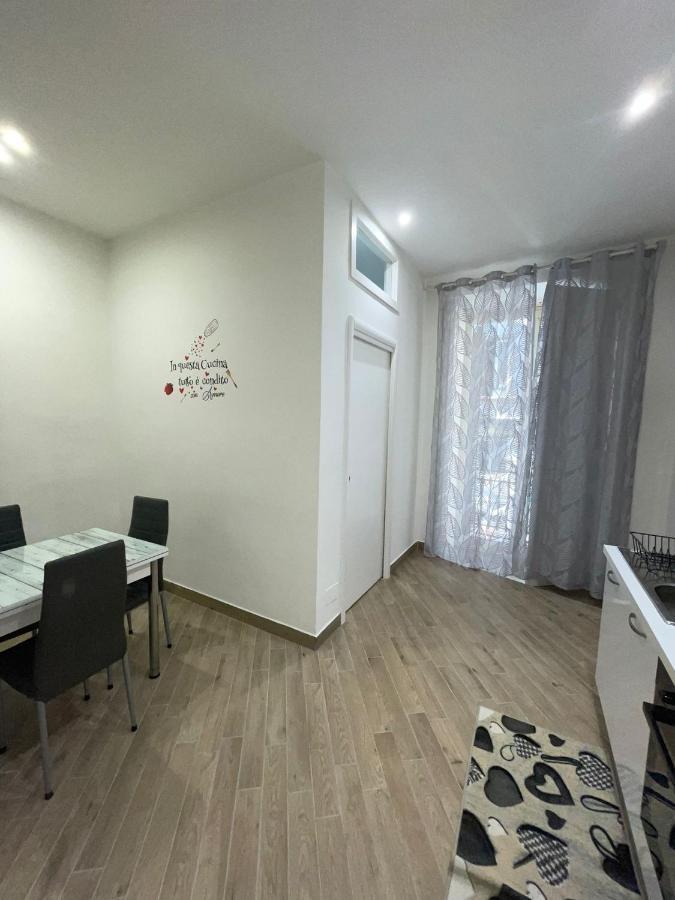 Dormire A Napoli Centro Holiday House Casa Vacanza 外观 照片