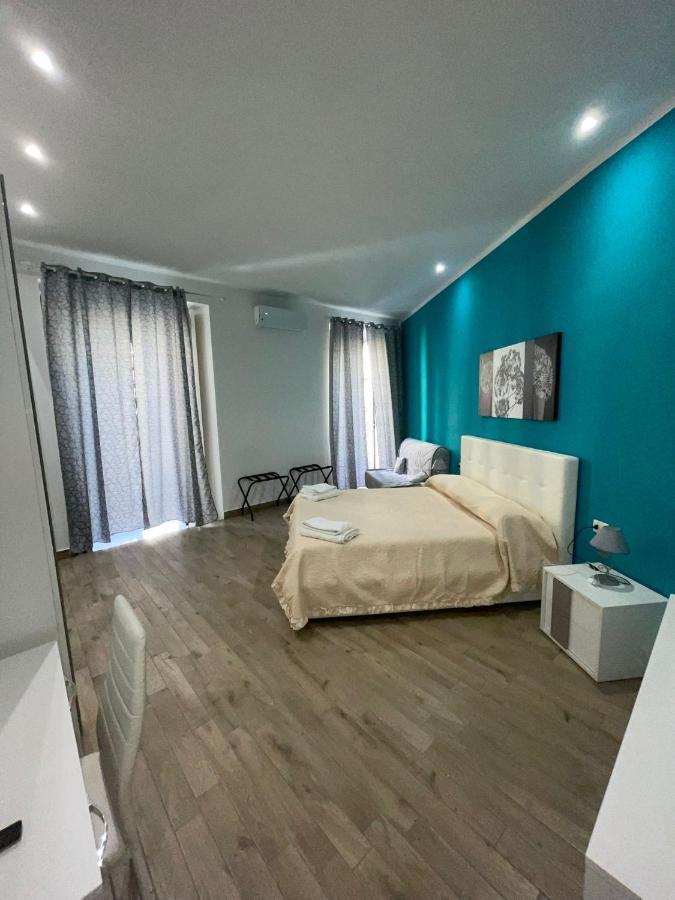 Dormire A Napoli Centro Holiday House Casa Vacanza 外观 照片