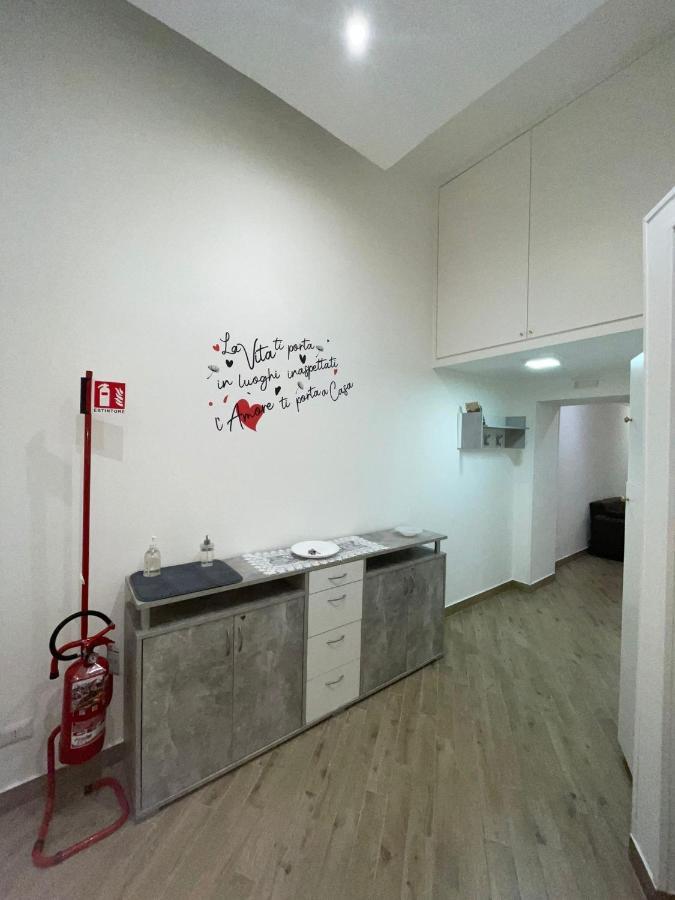 Dormire A Napoli Centro Holiday House Casa Vacanza 外观 照片