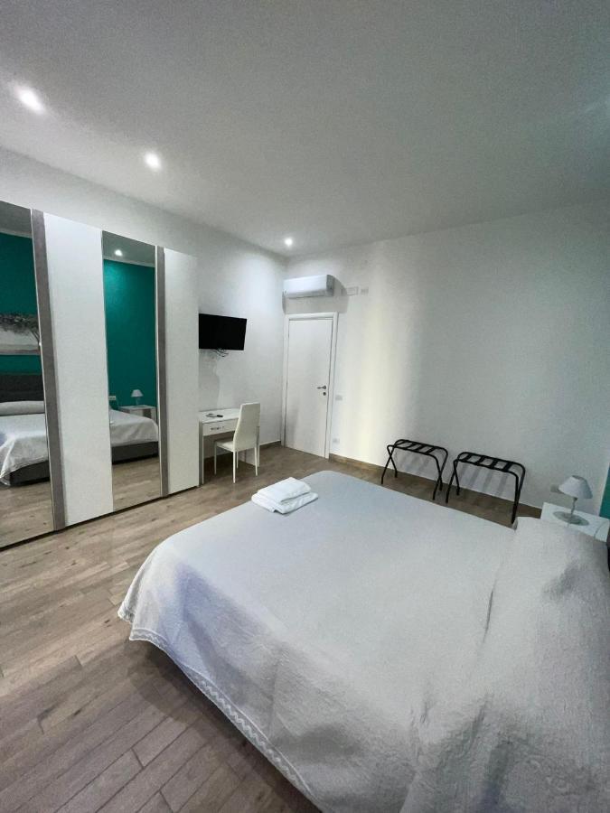 Dormire A Napoli Centro Holiday House Casa Vacanza 外观 照片