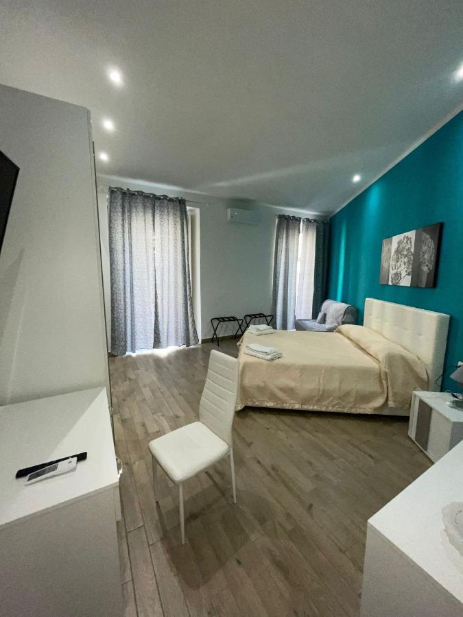 Dormire A Napoli Centro Holiday House Casa Vacanza 外观 照片