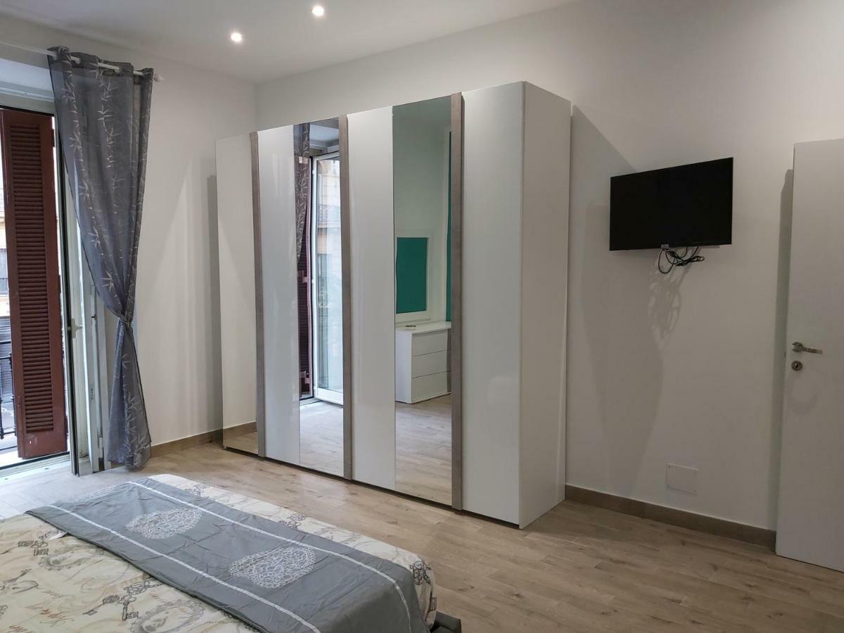 Dormire A Napoli Centro Holiday House Casa Vacanza 外观 照片