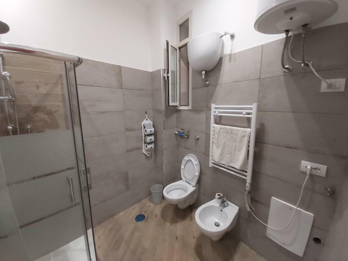 Dormire A Napoli Centro Holiday House Casa Vacanza 外观 照片