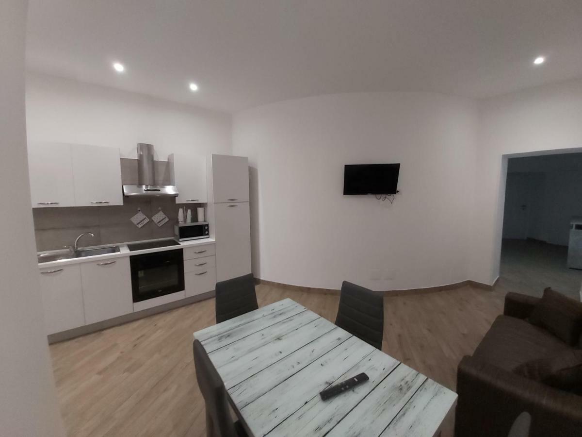 Dormire A Napoli Centro Holiday House Casa Vacanza 外观 照片